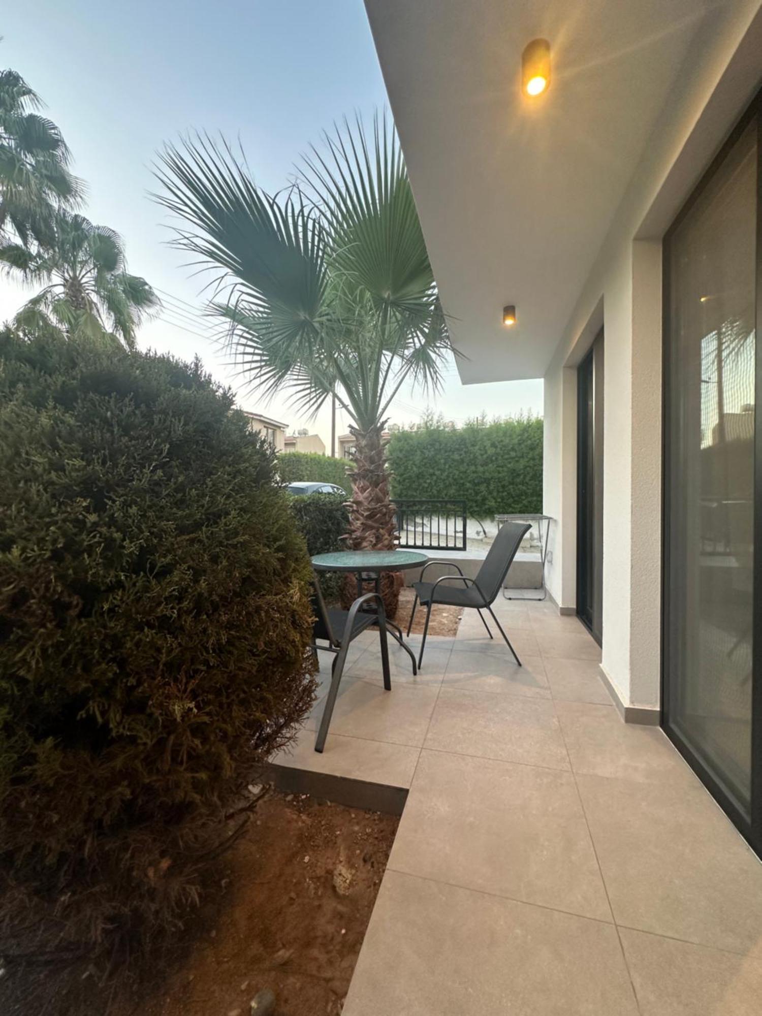 Royal Sunset Studios & Apartments Limasol Dış mekan fotoğraf