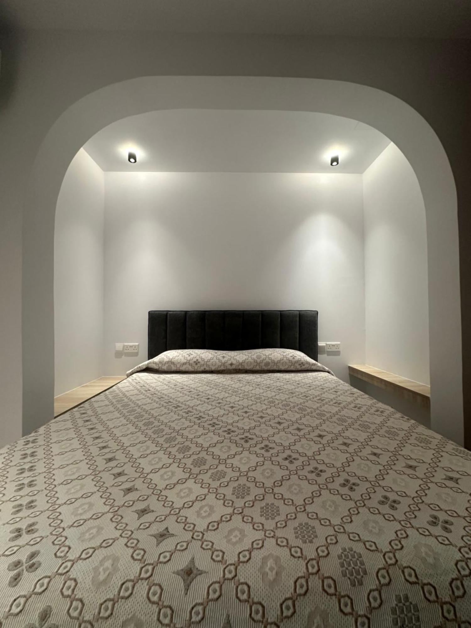 Royal Sunset Studios & Apartments Limasol Dış mekan fotoğraf
