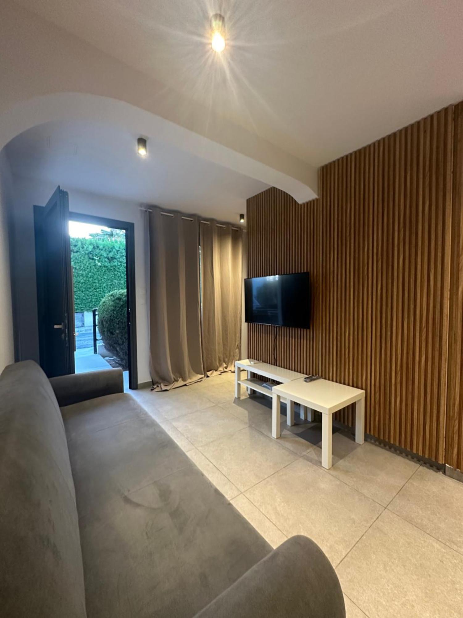 Royal Sunset Studios & Apartments Limasol Dış mekan fotoğraf