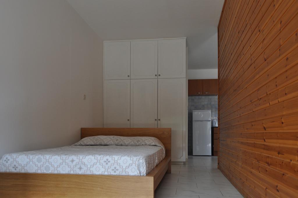 Royal Sunset Studios & Apartments Limasol Dış mekan fotoğraf