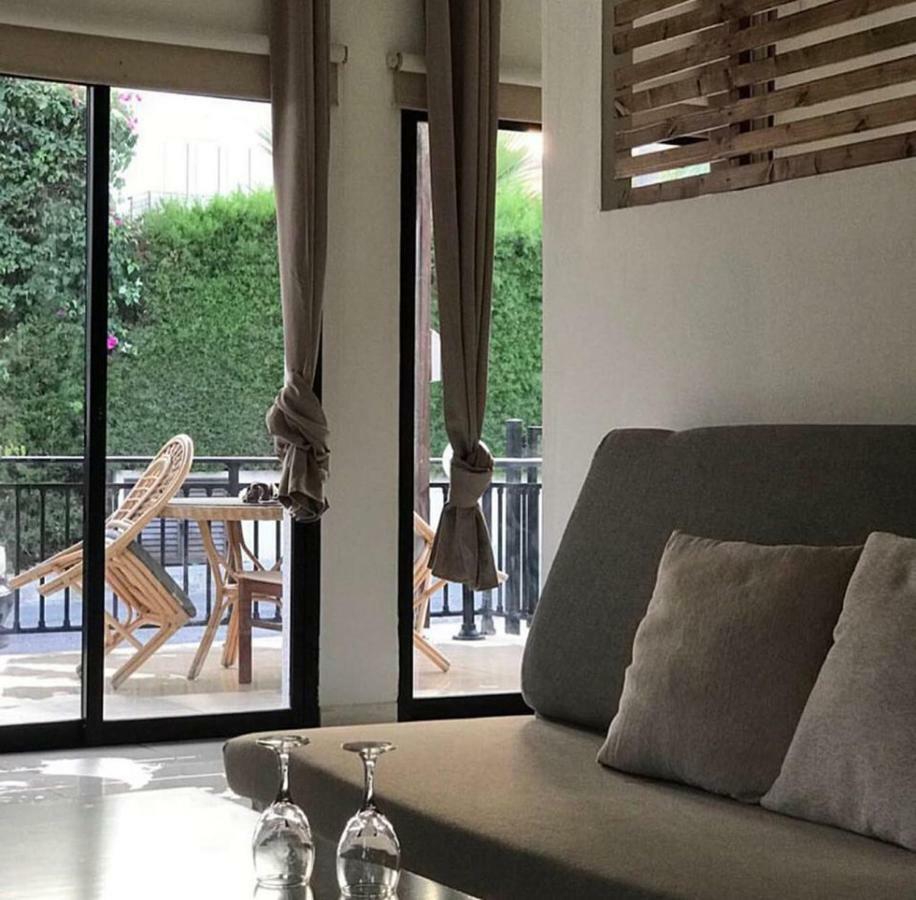 Royal Sunset Studios & Apartments Limasol Dış mekan fotoğraf